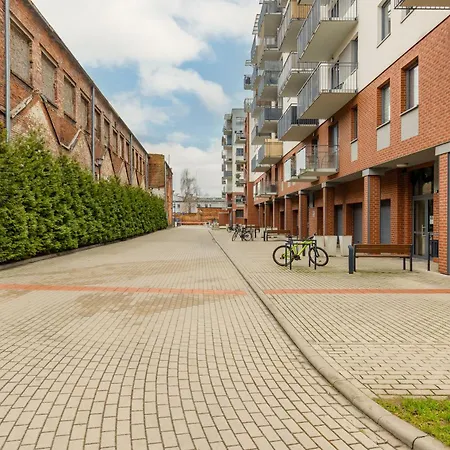 Minimalist In With Parking Near Kaliska By Renters Łódź