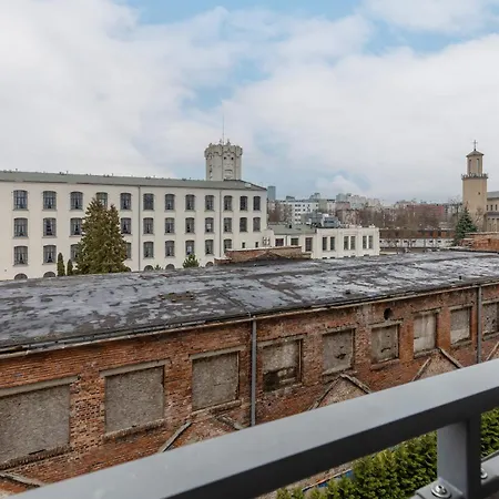 Minimalist In With Parking Near Kaliska By Renters Apartment *