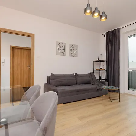 Minimalist In With Parking Near Kaliska By Renters Apartment Lodz (Lodz)