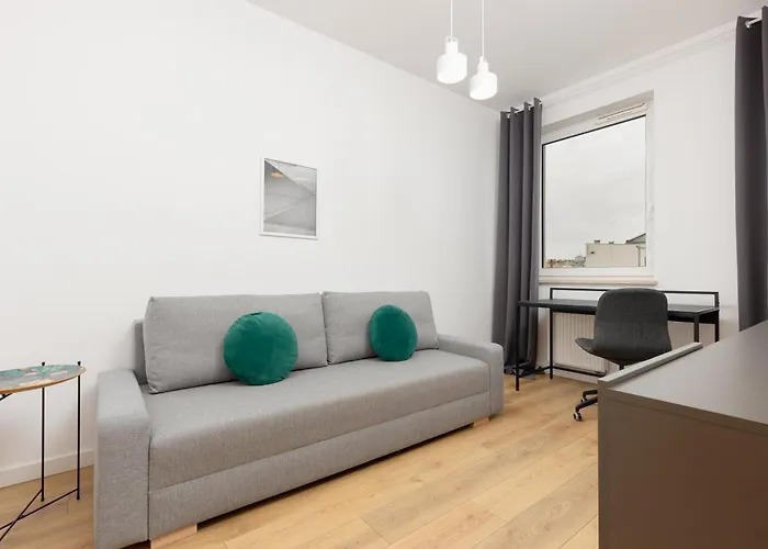 Minimalist In With Parking Near Kaliska By Renters *