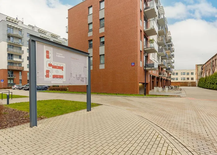 Minimalist In With Parking Near Kaliska By Renters Łódź